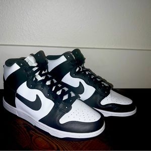 Nike Panda Dunks